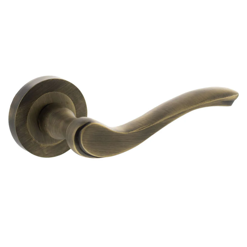 Warwick Lever On Round Rose - Image 2