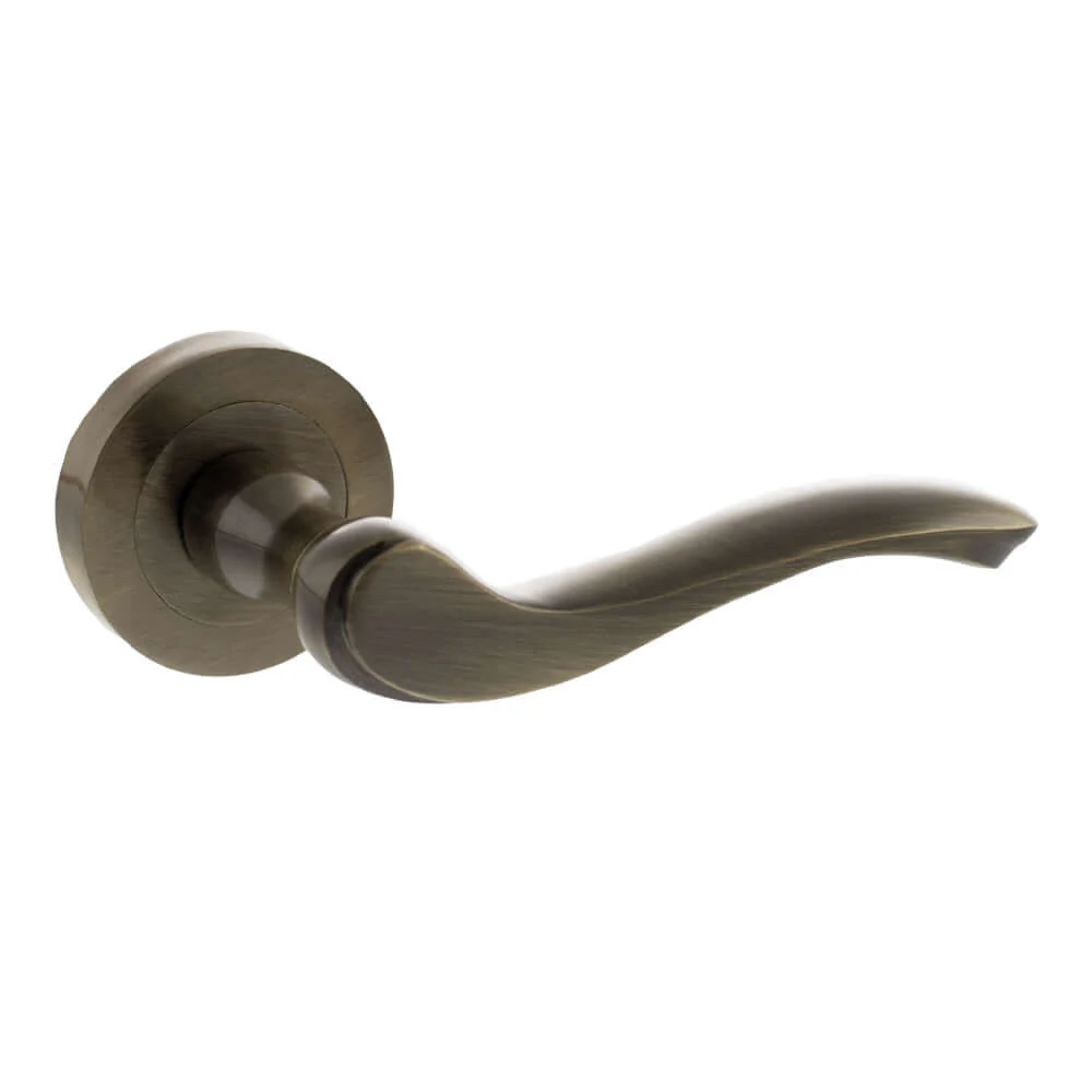 Warwick Lever On Round Rose - Image 4